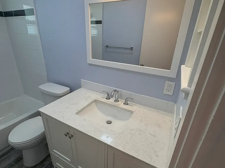 2215 W Vina Del Mar Blvd — Photo 13