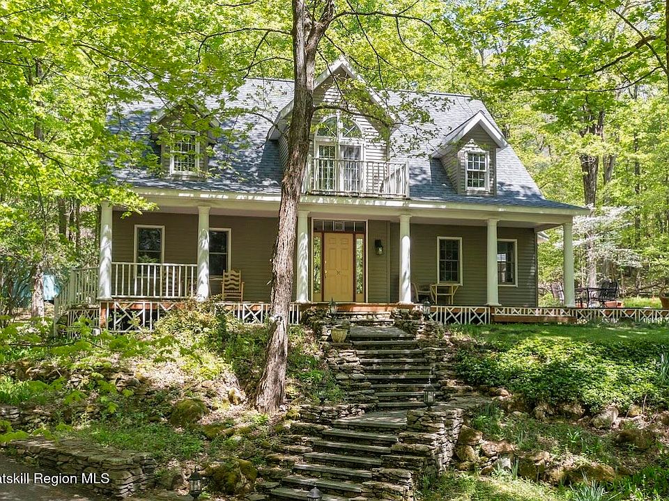 1st image of 309 Pine Ridge Lane