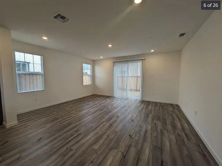 2468 Lake Club Dr — Photo 3