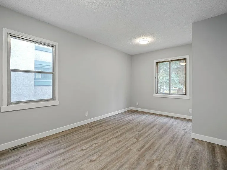 Huge Master Bedroom