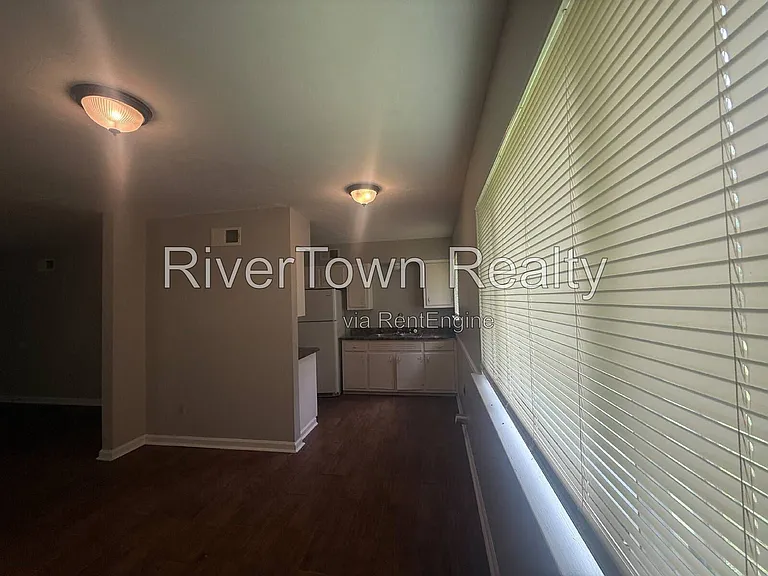 2451 Debby Cv — Photo 4