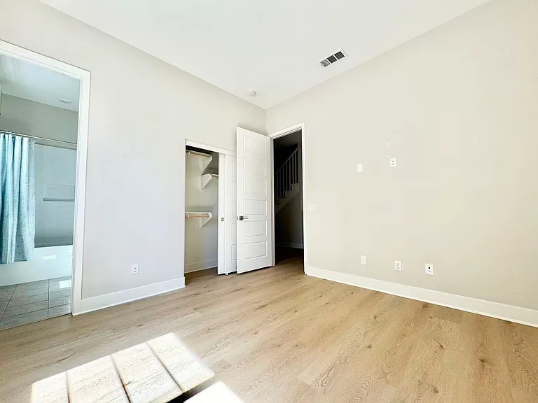333 Sawbuck — Photo 17