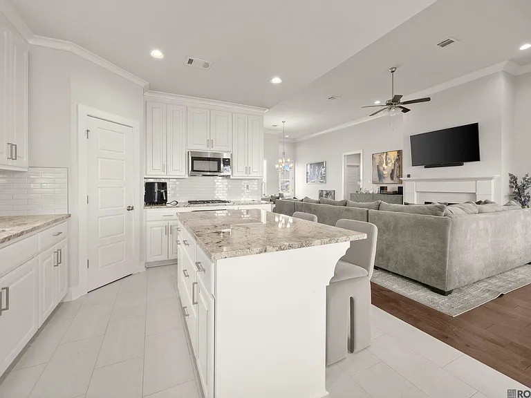 3143 Canewood Ln — Photo 9
