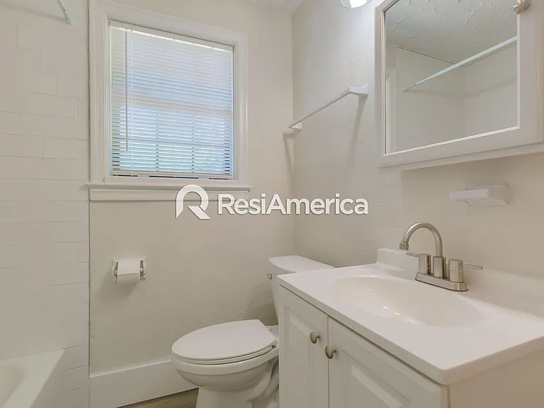 2227 Commonwealth Ave — Photo 8
