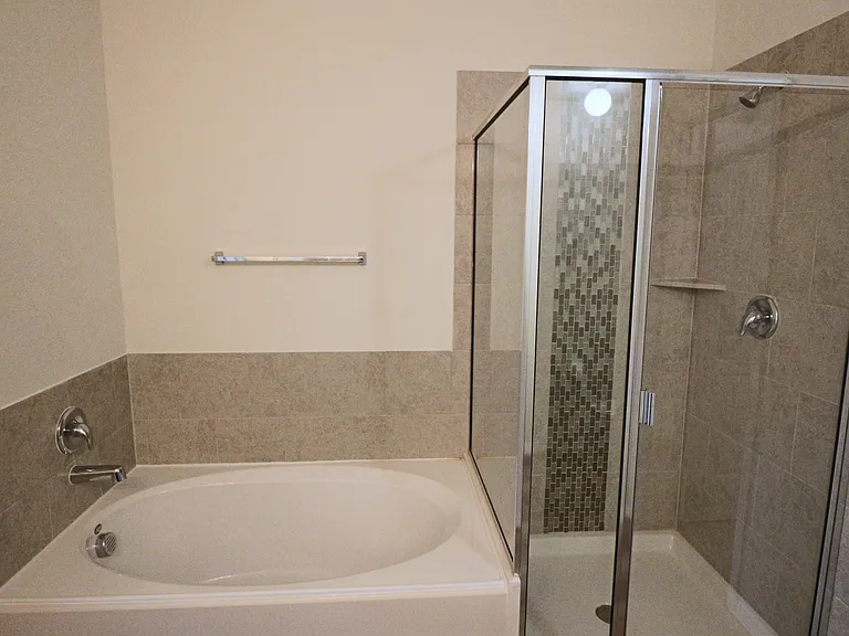2437 Opaline Dr — Photo 17