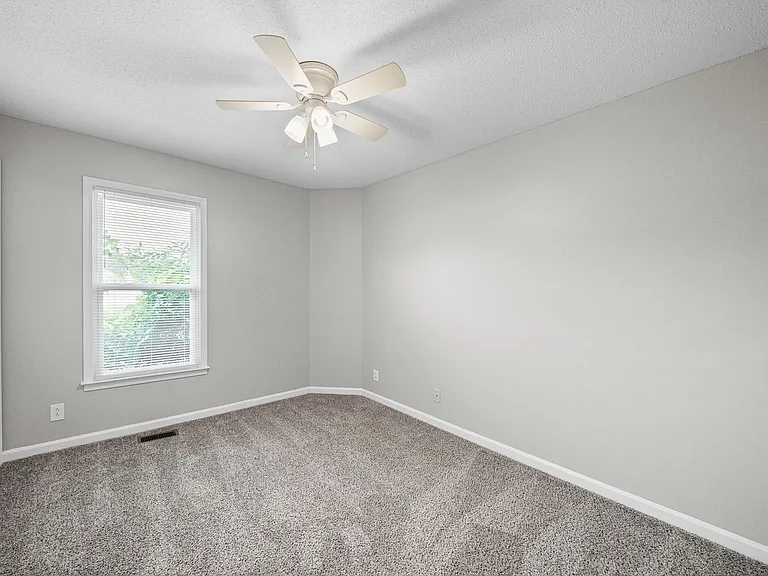 202 Tuscon Ct — Photo 19