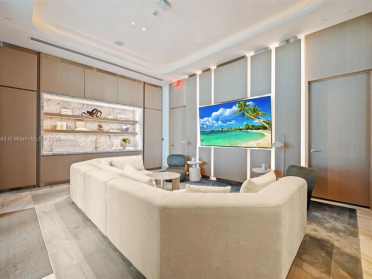 900 N Ocean Blvd #1005 — Photo 46