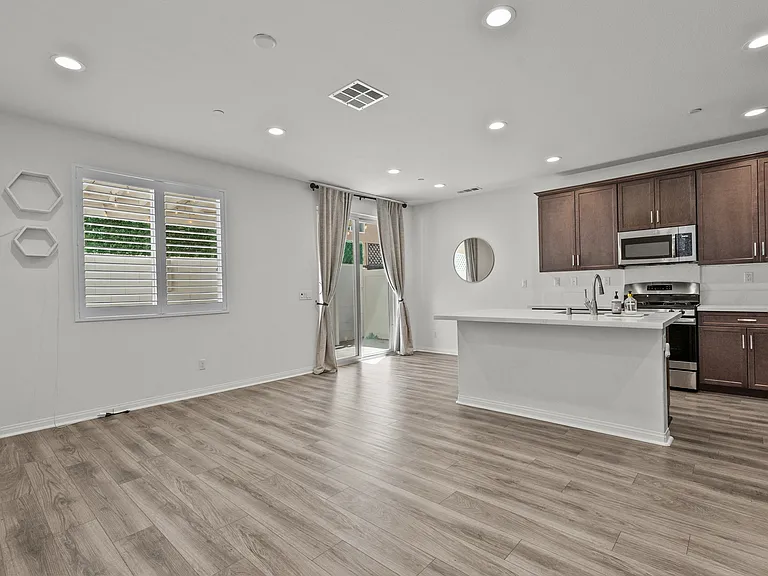 14610 Isla Vista Dr — Photo 5