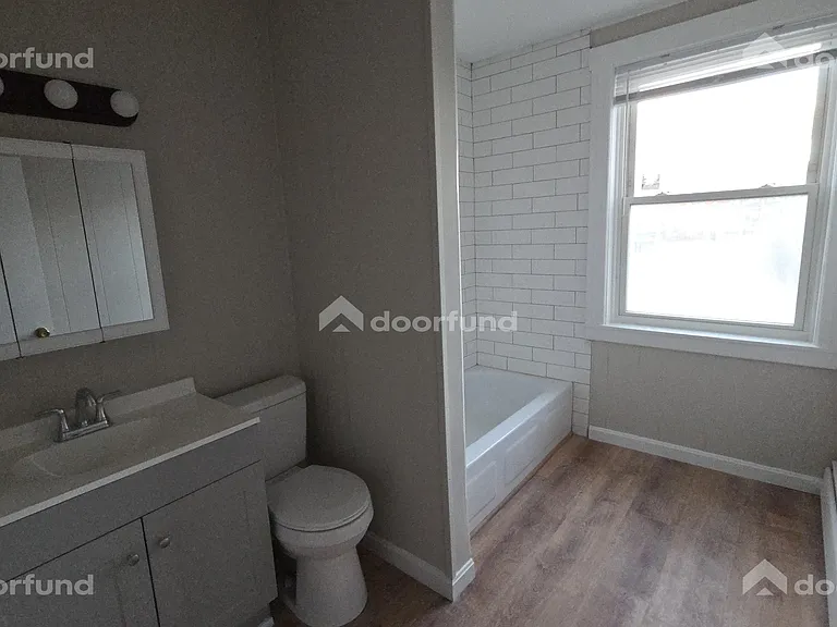 318 Central St #8 — Photo 12