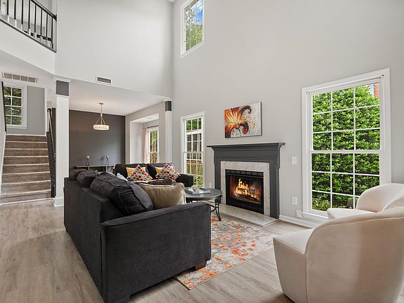 3rd image of 8624 Swarthmore Dr