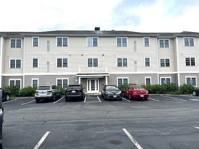1st image of 545 Page St Unit 203