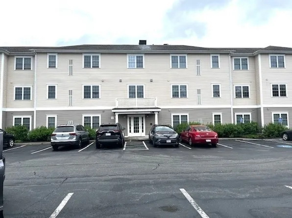 545 Page St Unit 203, Stoughton, MA 02072