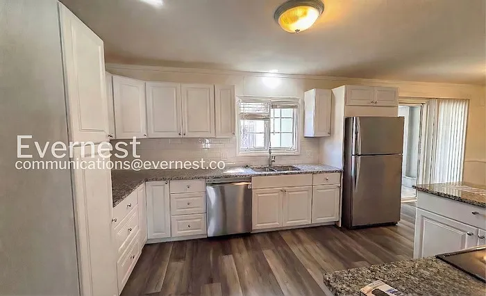 7701 W 95th Ter — Photo 4
