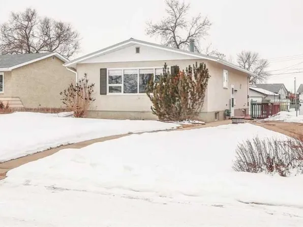 5718 S 40th Ave, Stettler, AB T4K 1H6