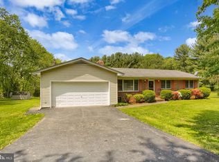 4042 Grande View Dr, Pylesville, MD 21132