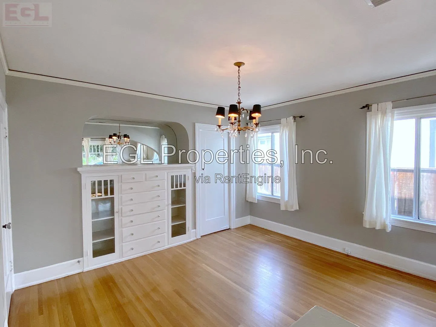 2 bed, 1.0 bath, 1400 sqft, $3,585 — Photo 2