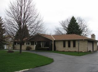21764 W Birchwood Dr, Lannon, WI