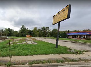 211 N 1st Ave, Maywood, IL 60153