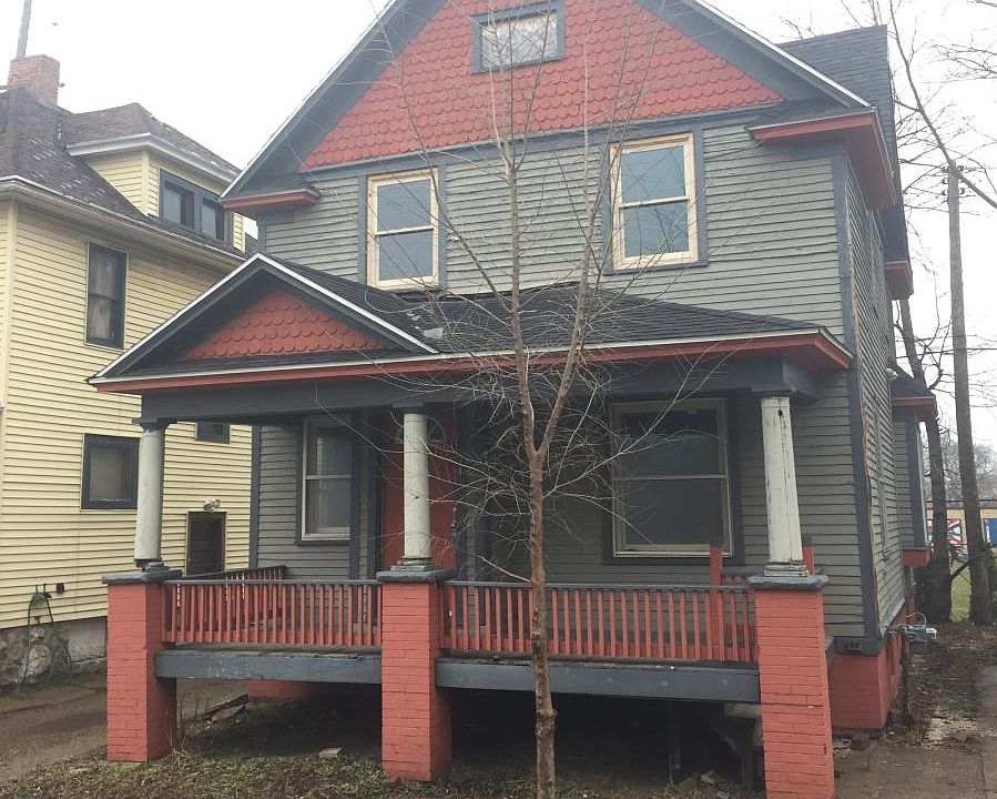 1st image of 228 Old Orchard Pl