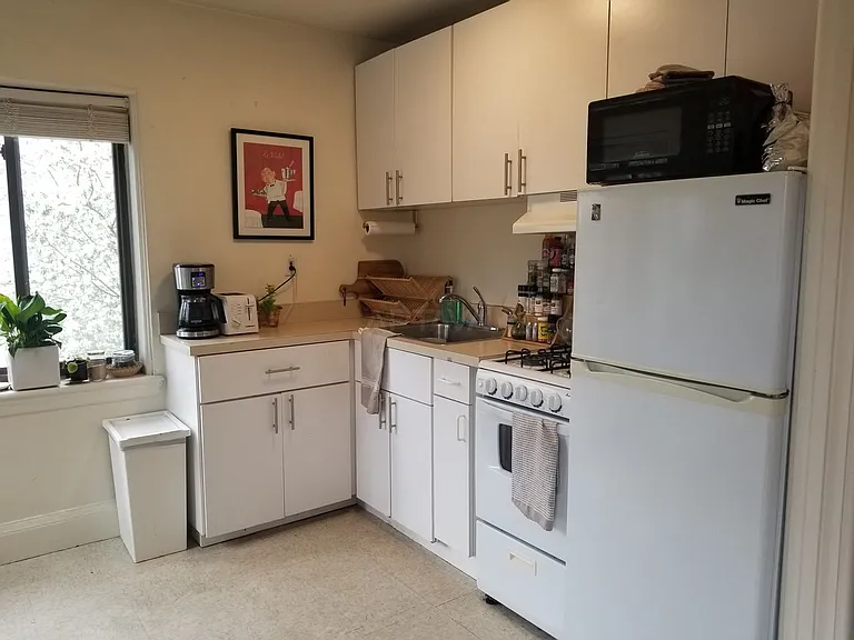 10 Forest St #10 — Photo 5