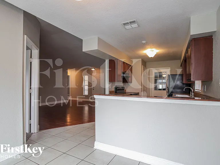114 Keith Ct — Photo 5