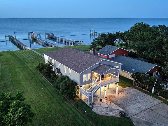 2nd image of 2534 Cliff Dr
