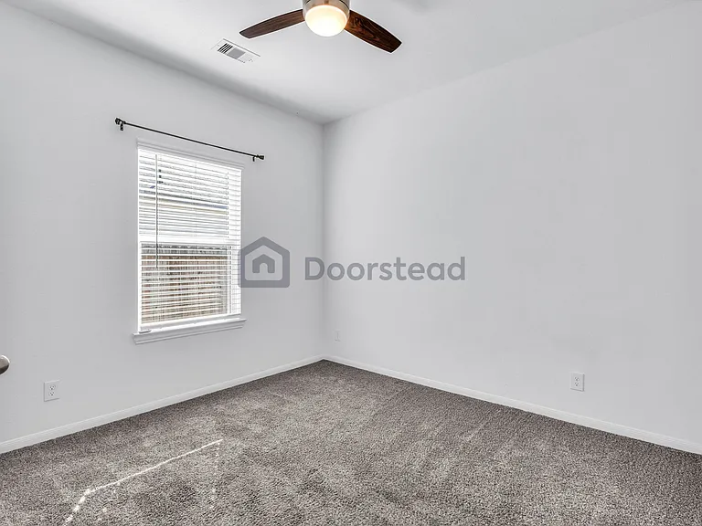 24014 Farmstead Dr — Photo 38