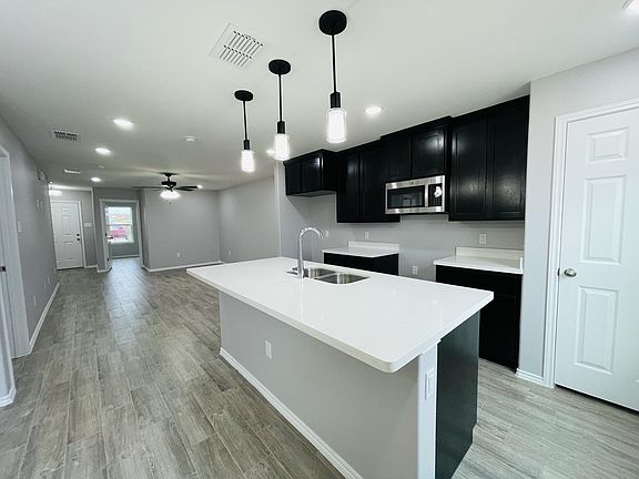 3rd image of 5212 Guanabana Dr