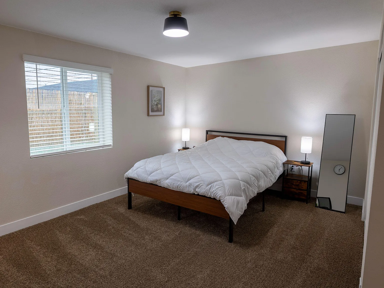 4 bed, 3.0 bath, 2137 sqft, $1,356 — Photo 2