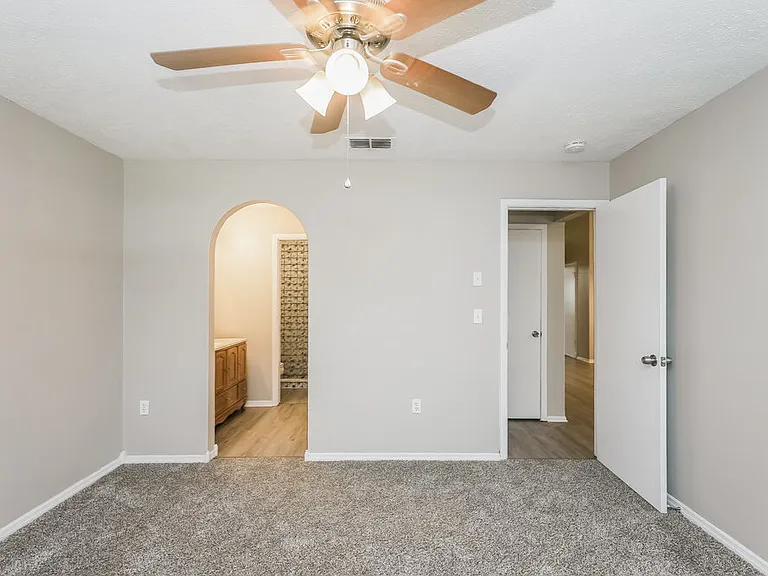 13403 Woodward Dr — Photo 9