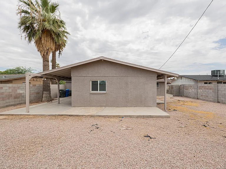 2062 E Nancy Ln — Photo 27