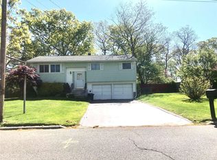 151 Joline Rd, Port Jefferson Station, NY 11776