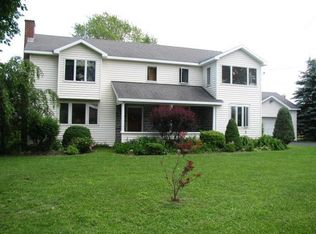 2896 Graffenburg Rd, New Hartford, NY 13413