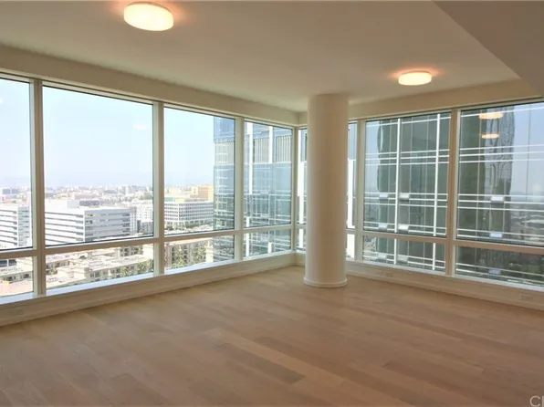 877 S Francisco St #2402, Los Angeles, CA 90017