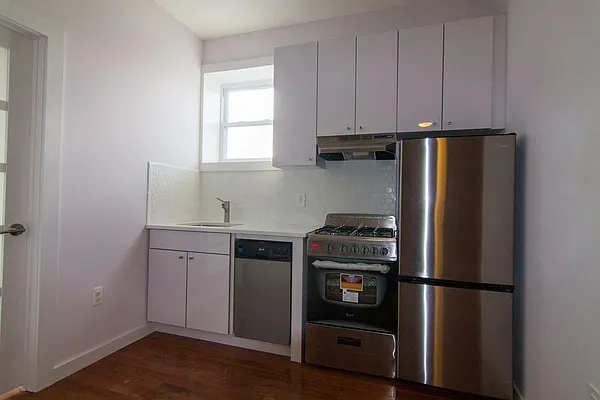 Rented by Coda Real Estate NYC | media 16