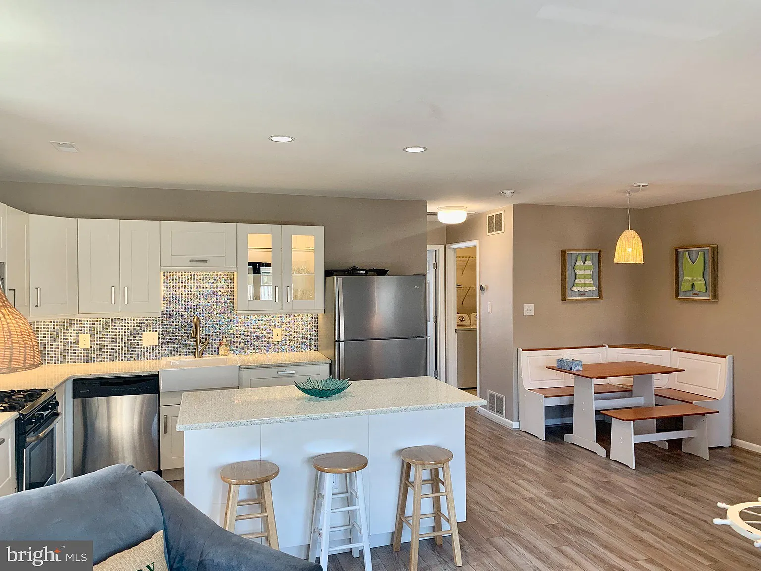 3 bed, 2.0 bath, 3404 sqft, $2,400 — Photo 4