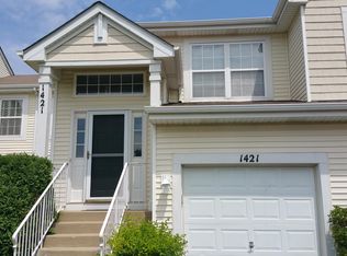 1421 Meadowsedge Ln, Carpentersville, IL 60110