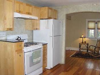 4th image of 8633 Georgiana Ave