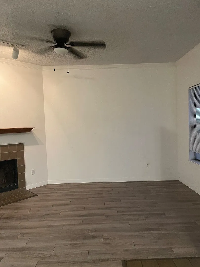 915 W. 23rd Street #212 — Photo 4