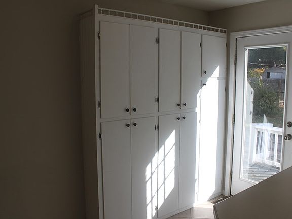5th image of 103 Elmwood Dr