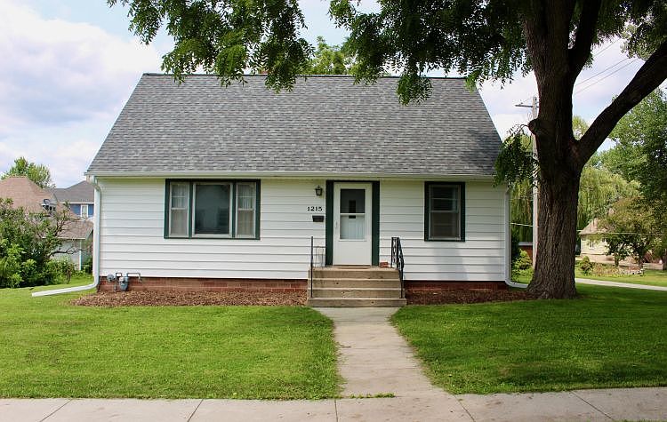 1st image of 1215 5th St