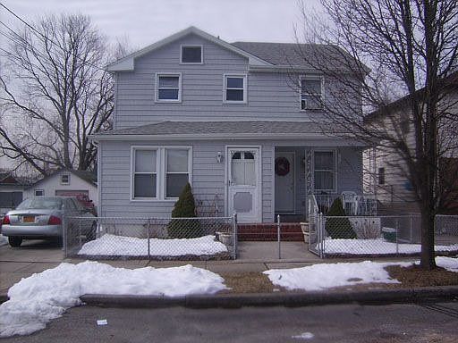 1st image of 11 3rd Ave
