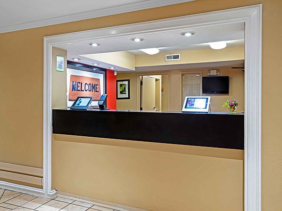 Lobby and Guest Check-in