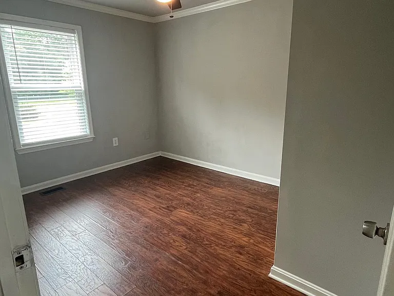 10804 Wall St — Photo 22