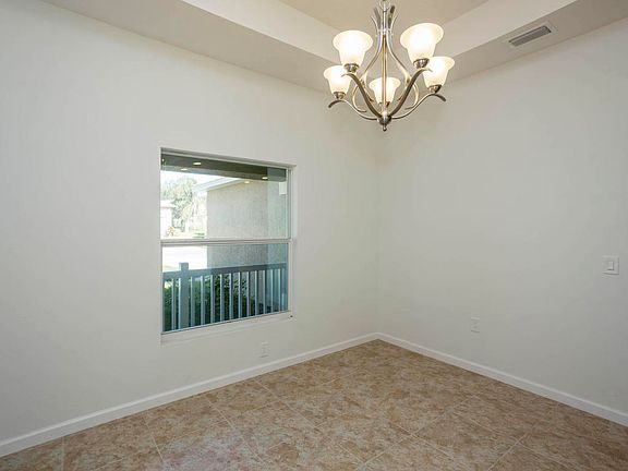 5th image of 570 Bella Vista Dr