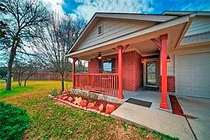 3 bed, 2.0 bath, 1407 sqft, $1,899 — Photo 3