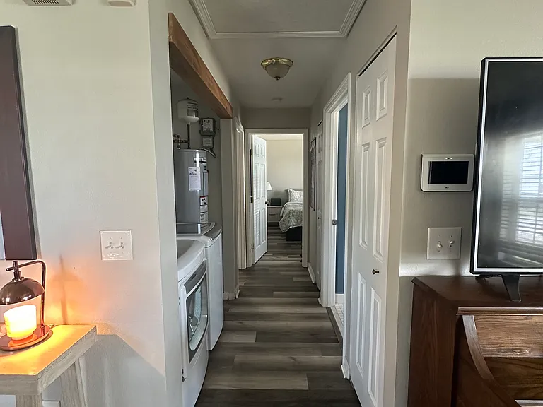 320 W Voorhis Ave — Photo 5