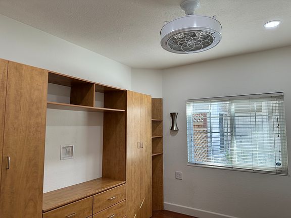 Bedroom 3 (on 1st Floor)