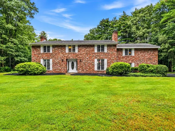 34 Old Stage Road, Hampton Falls, NH 03844