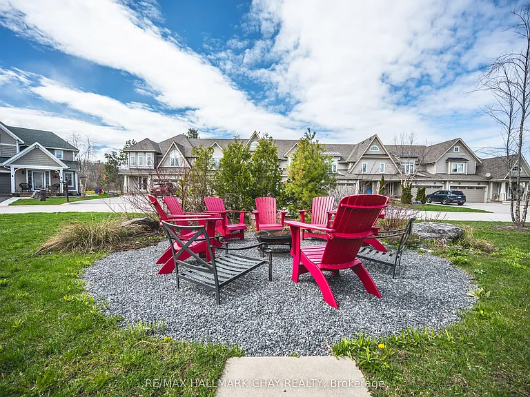 41 Masters Cres — Photo 28